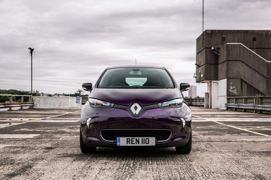  Renault Zoe Z.E. 40 R110 2018 года  (UK) (фото 9 из 32)